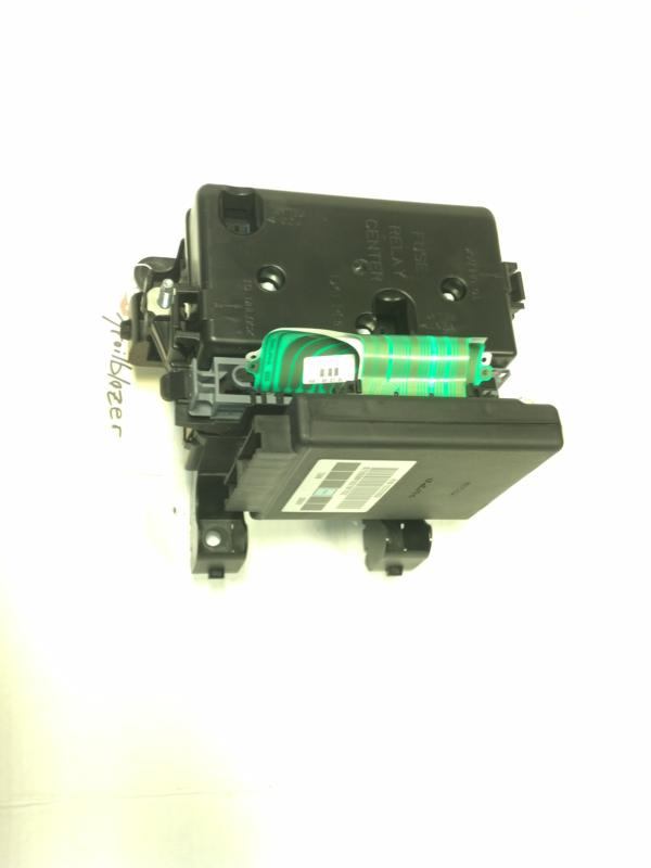06-09 Trailblazer SS Fuse Box With Body Control Module ... trailblazer ss fuse box 